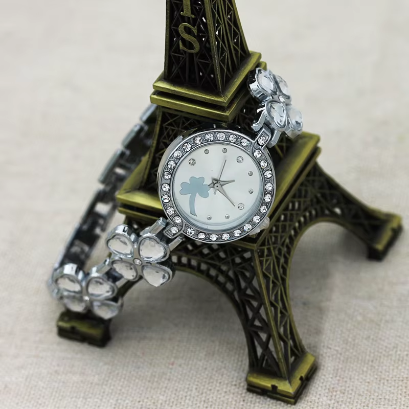Four-leaf clover creative pers - Jewels In Quartz Watches recensione e prezzo